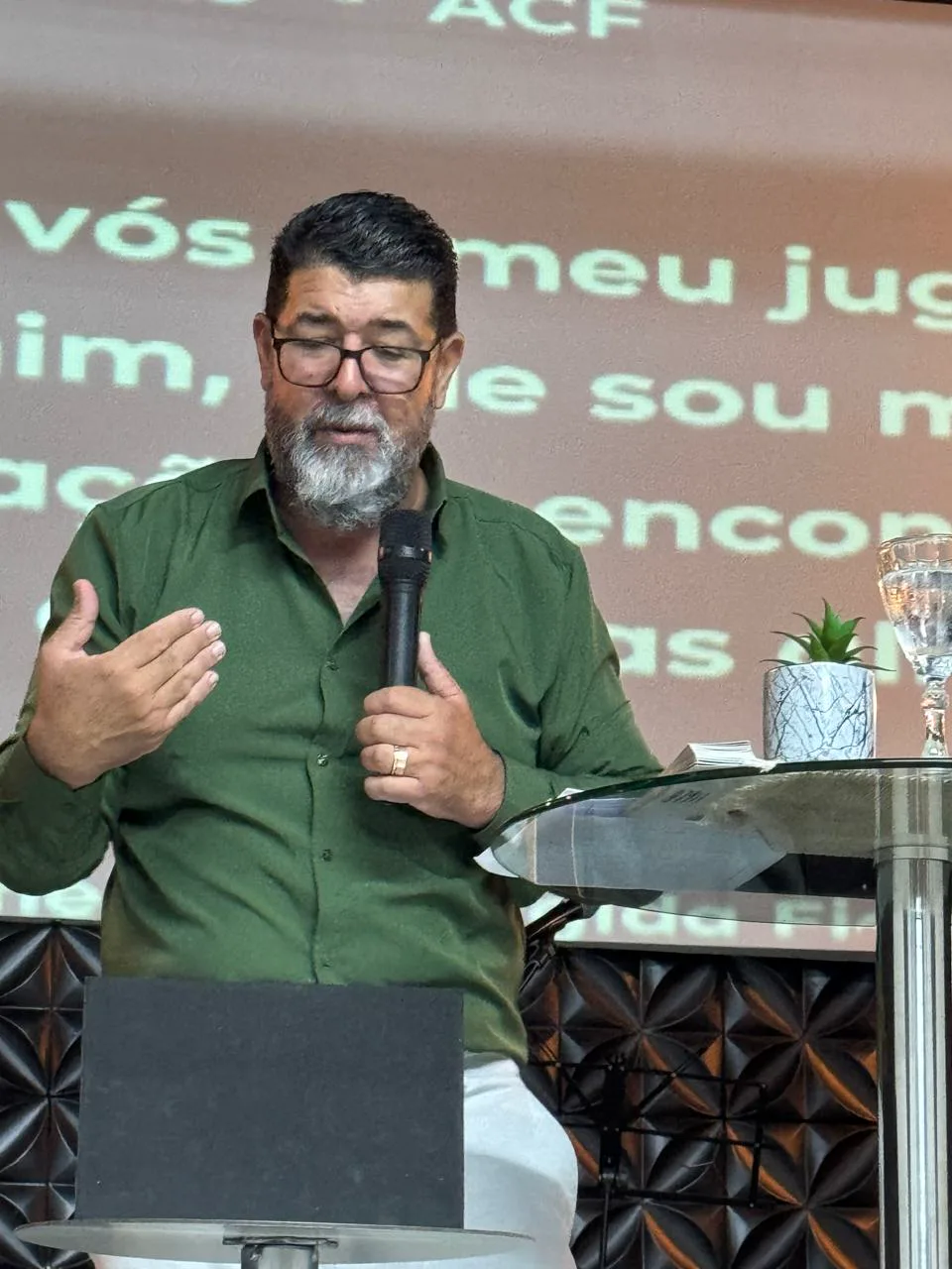 Momento especial na Igreja Quadrangular Amamos Vidas — foto 63